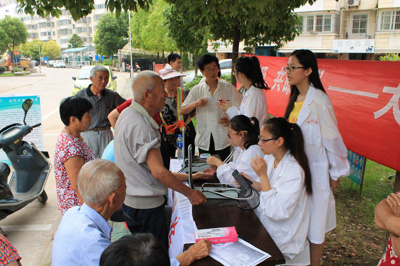 �F꠳ɆT���M����^(q��)����y��Ѫ�����ܵ����񂃵�ٝ�p������ϣ�����Զ��һЩ�@�ӵĻ����