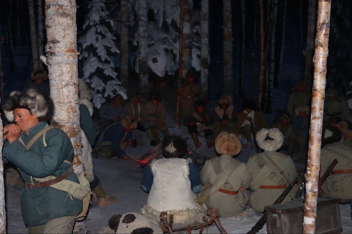 ���š�һ�ˡ��o���^�ȷ�ӳ��(li��n)��(zh��n)ʿ��η������Ӣ�¿������龰Ϟ��Ⱥ����ꑼӽ� �z��