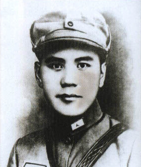 �����壨1902.7.4��1938.4.22������������Ӣ������ܰɽ���|����������������܊�܊�T����2܊6�����L�������܏��W(xu��)����Ҋ��ί�΅��c��������׃��׽�Y�Є���1938�꣬��������S�Rռɽ�ڃ�(n��i)�ɹŰ��^�й�ꖿh�t�͗U�Ӵ��c��܊�^��Ѫ��(zh��n)��4��22���������岻�������������܊�����׼����������������������������e����׷�������1961�꣬���ʡ��������׷�J(r��n)������������ʿ��2014��9������(j��ng)�h����������(w��)Ժ����(zh��n)�������屻����������������300����������Ӣ�Һ�Ӣ��Ⱥ�w�����