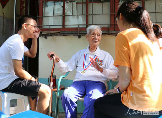 ־Ը���c����(zh��n)�ϱ����������У���