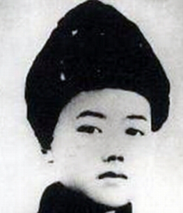 �ܘ�|��1918��1937���|������(li��n)܊�߼�(j��)ָ�]�T��ɽ�|ʡƽ�ȿh�ˡ�1925���S��ĸ�ӻĵ�����ʡ�q���h��1931���һ����׃�����e�O���ӿ��ջ��(d��ng)��1933����������Ї����a(ch��n)�h��1935��2�������x�鹲���F(tu��n)�|�M��ί��ӛ��4�����Ζ|���������܊�ڶ�܊��һ�F(tu��n)��ί��1936��3�£��Ζ|����(li��n)�ڶ�܊��һ����ί�掟�hί��ӛ��܊�hίί�T��7�����x���й��ϝMʡίί�T��9�����Ζ|����(li��n)��һ·܊���Ď����L����ί��1937��4��24�գ��ڰ��D�h��ɳ���Ͻ��S�����c�ΰ��D�h�ΰ��(du��)����(zh��n)�в��Ҡ�����