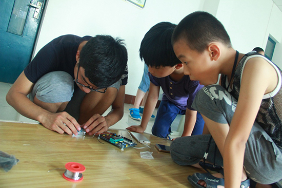 �Ї�ʯ�ʹ�W(xu��)���A�|������֮�������̈F��ɽ�|ʡ�S�u��(j��ng)���_�l(f��)�^(q��)ᘌ�����(w��)���ˆT��Ů�����؃�ͯ�_չ�����������H�_�O(sh��)�Z��(sh��)���n�̽̌W(xu��)��߀�_չҕ�l�̌W(xu��)��ħ�g(sh��)��ħ�����L�����dȤ��n�̡� (3)