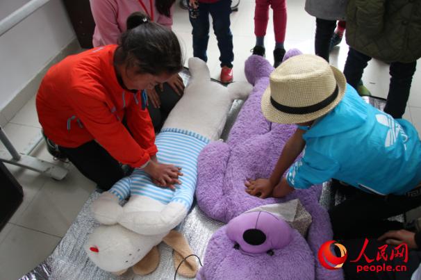 �V�|�t(y��)�ƴ�W(xu��)ů�L(f��ng)�Ї�־Ը����(w��)꠵��Ĵ�ʡ�����ݿ����h�����l(xi��ng)���ʹ��_չ����־Ը����(w��)���̺��ӂ��ƌW(xu��)�\�����p���\�ӓp������ᘌ��\�ӳ�Ҋ�܂���r���ڼ����Ծȼ������D�麢�ӂ����ò�ż����(x��)�ķΏ�(f��)�K�������ȼ��ȼ��������F(tu��n)��ṩ��