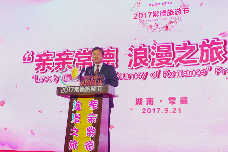 �й�������ί����ӛ�������L����܊���o�����zӰ����־�ۣ�