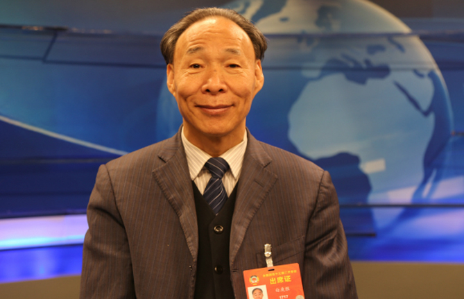 全國(guó)政協(xié)常委、中國(guó)作家協(xié)會(huì)副主席白庚勝：民族文化的保護(hù)與發(fā)展