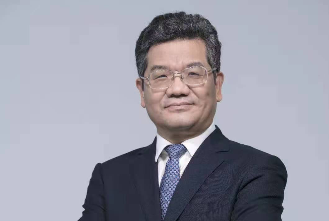 全國(guó)政協(xié)委員、中國(guó)稅務(wù)學(xué)會(huì)副會(huì)長(zhǎng) 張連起