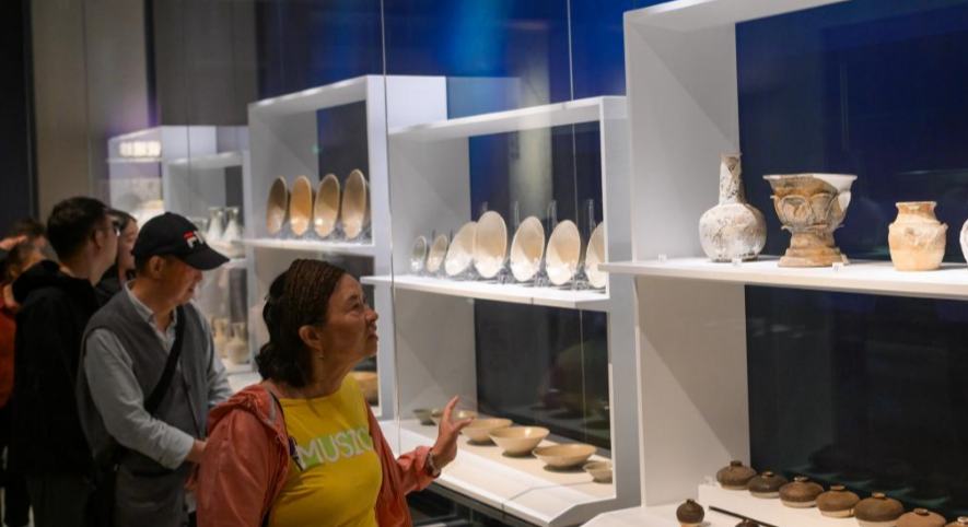 ?？冢翰┪镳^裡度假期