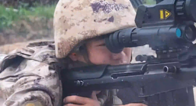 狙擊手實(shí)彈射擊考核，感受現(xiàn)場原聲